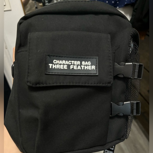 Adjustable crossbody/ shoulder small bag - Picture 6 of 7